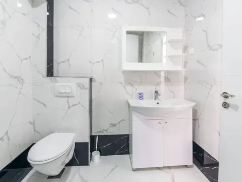 Rent, one bedroom apartment, 50m², Rafailovići, Budva - image 5