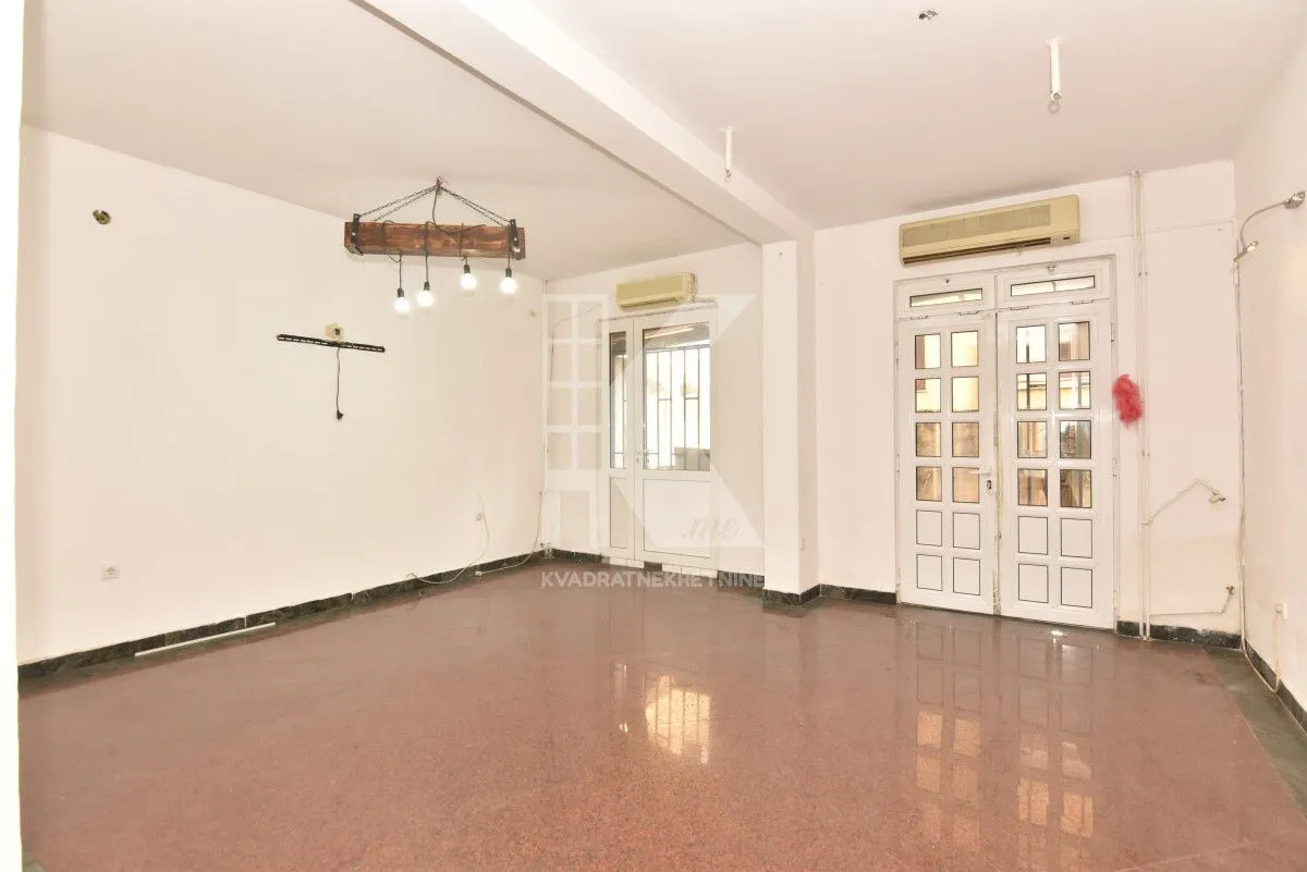 Rent, office space, 100m², Centar, Podgorica