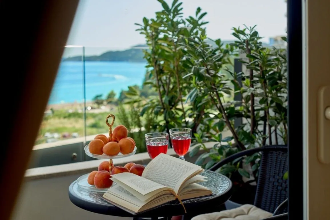 Sale, one bedroom apartment, 73m², Bečići, Budva