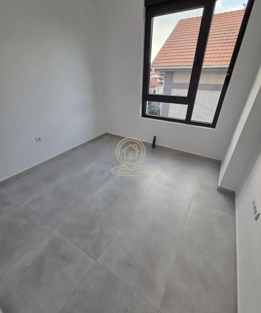 Sale, three bedroom apartment, 74m², Medijana, Niš