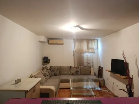 Stan in Stari Aerodrom