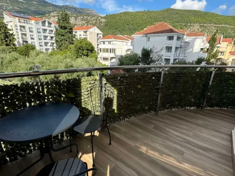 Izdavanje, jednosoban stan, 63m², Slovenska Plaža, Budva - image 17