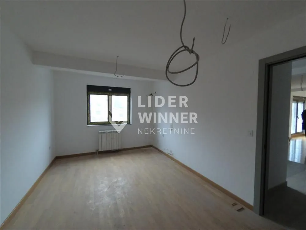 Prodaja, stan, 134m², Autokomanda, Voždovac Sve Podlokacije