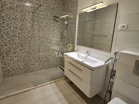 Izdavanje, dvosoban stan, 90m², Preko Morače, Podgorica - image 10