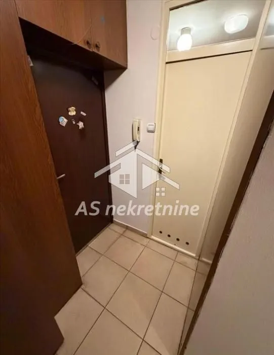 Rent, four bedroom apartment, 93m², Novi Beograd Blok 72, Novi Beograd Sve Podlokacije