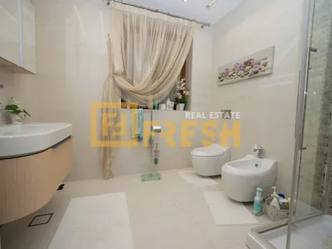 Prodaja, kuća, 300m², Tivat, Crna Gora - image 11