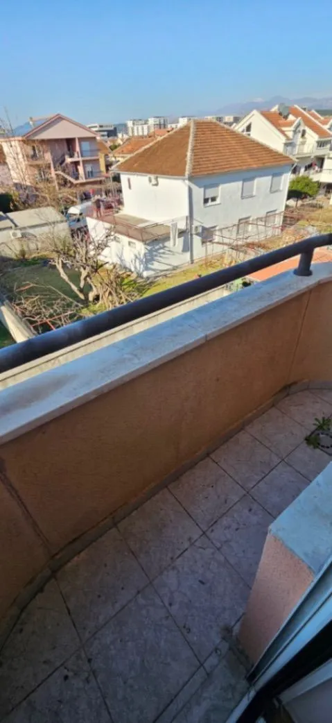 Rent, two bedroom apartment, 70m², Stari Aerodrom, Podgorica