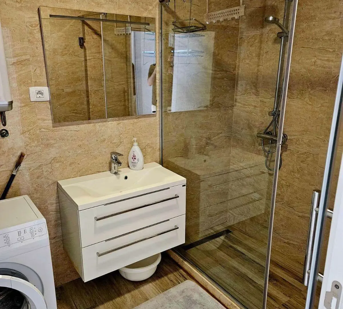Prodaja, jednosoban stan, 53m², Dobre Vode, Bar
