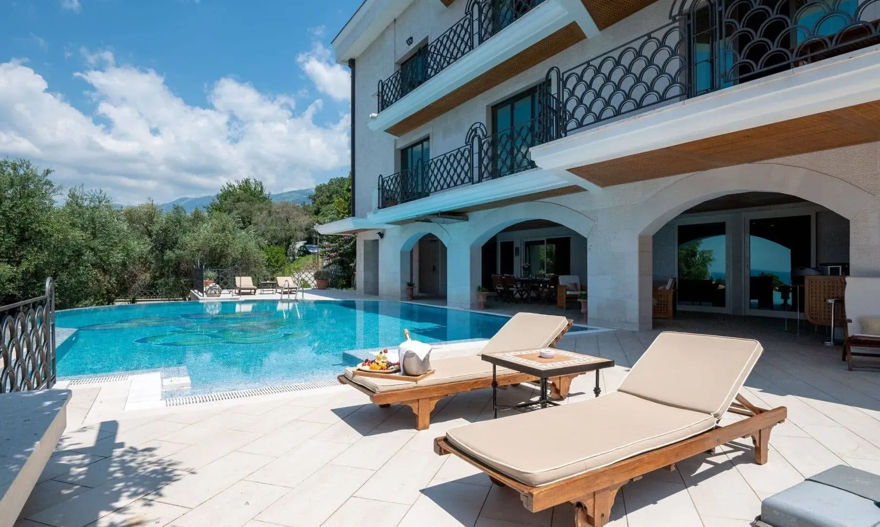 Sale, house, 959m², Sveti Stefan, Budva