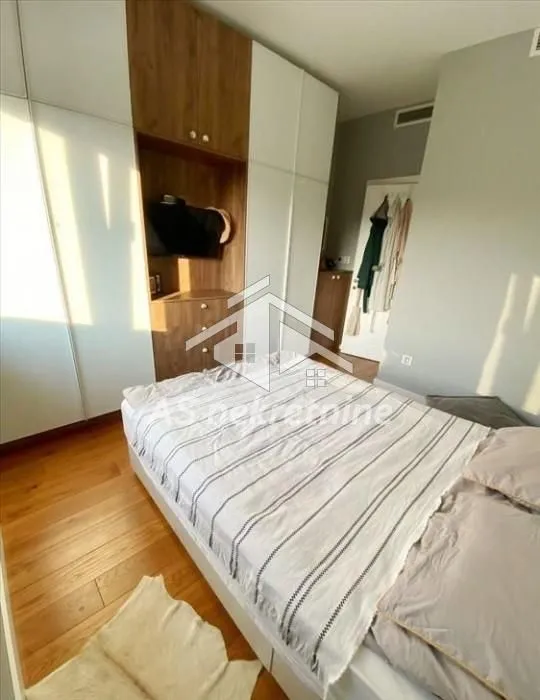 Izdavanje, dvosoban stan, 41m², Savski Venac, Beograd