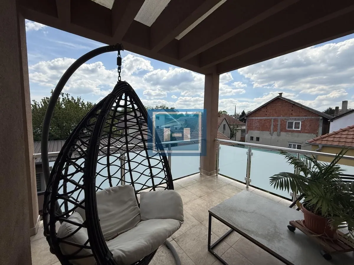 Prodaja, kuća, 240m², Centar, Jagodina