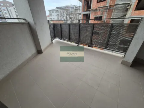 Izdavanje, četvorosoban stan, 97m², Centar, Paraćin - image 12