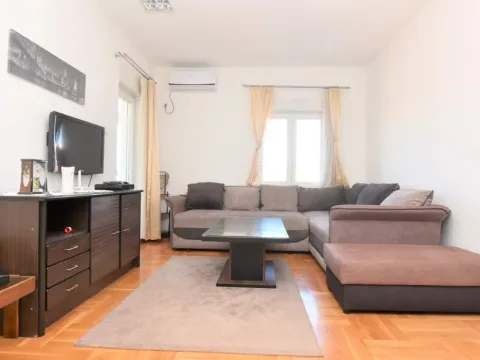 Prodaja, jednosoban stan, 43m², Stari Aerodrom, Podgorica - image 3