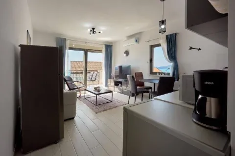 Rent, two bedroom apartment, 55m², Kamenovo, Budva - image 4