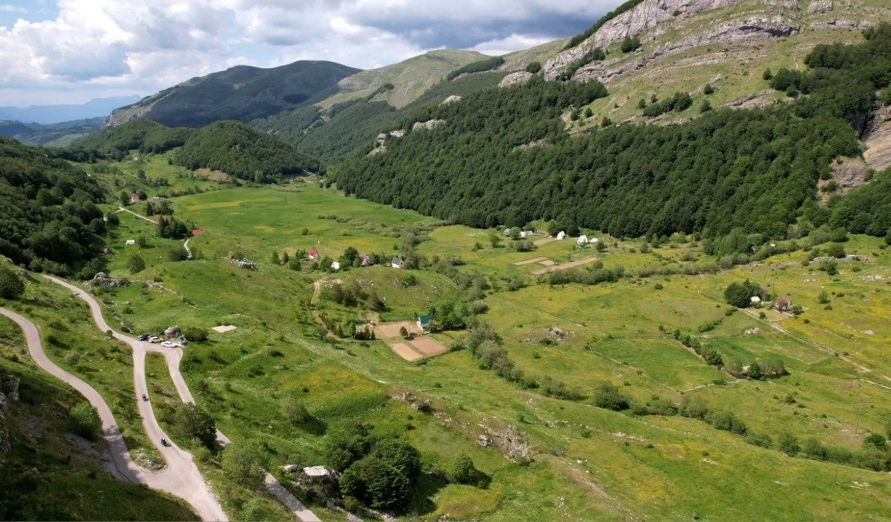 Prodaja, plac, 9000m², Veruša, Podgorica