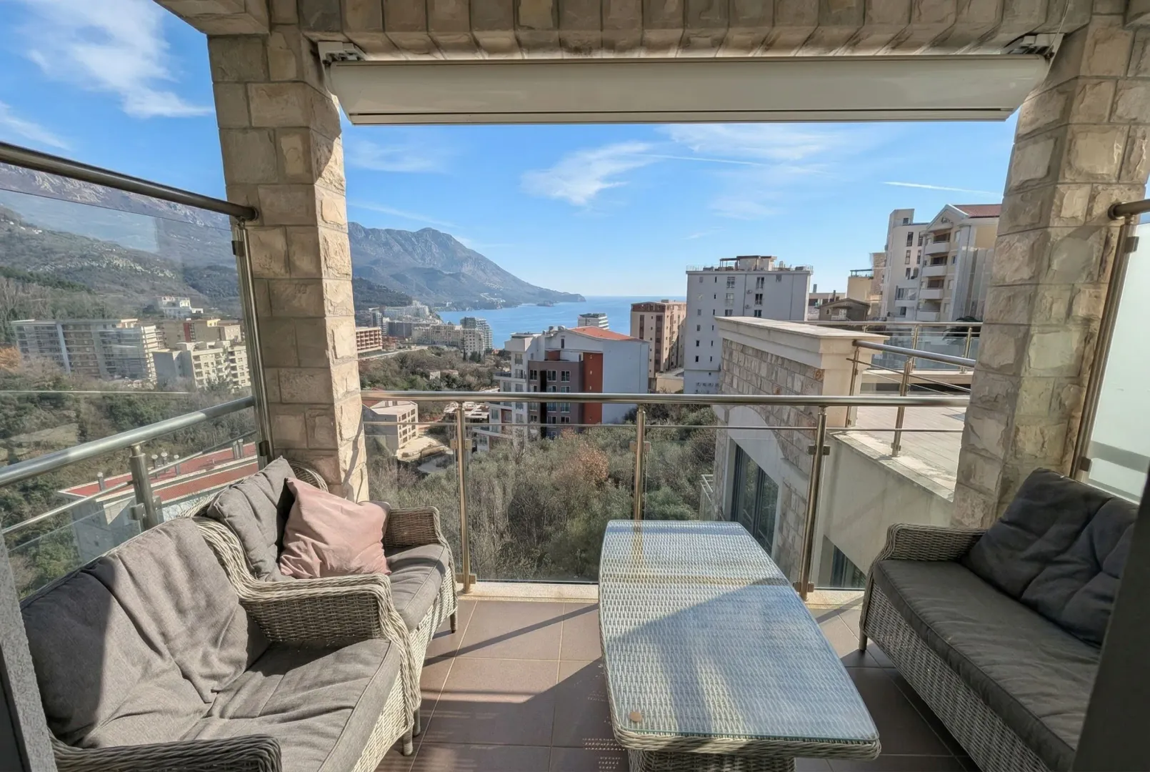 Prodaja, trosoban stan, 65m², Bečići, Budva