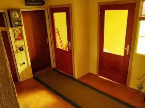 Prodaja, kuća, 200m², Centar, Inđija - image 12