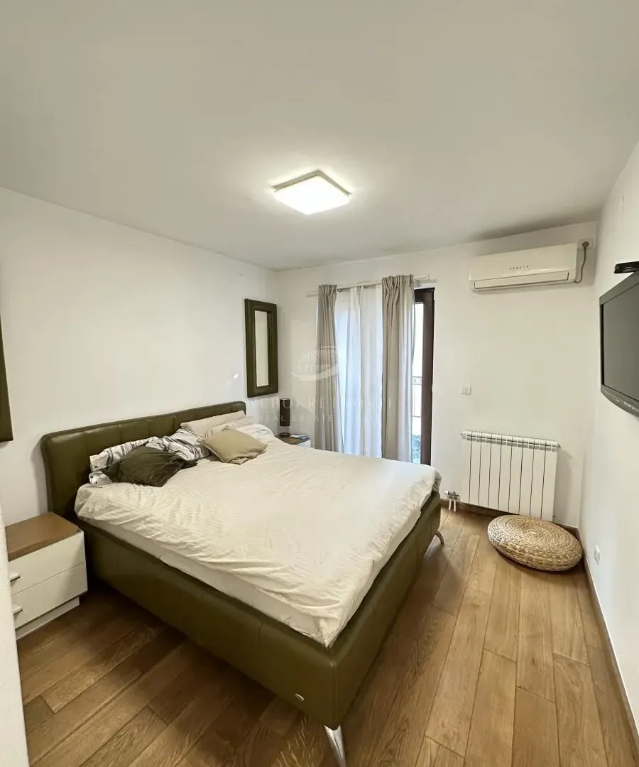 Sale, house, 300m², Lekino Brdo, Voždovac Sve Podlokacije