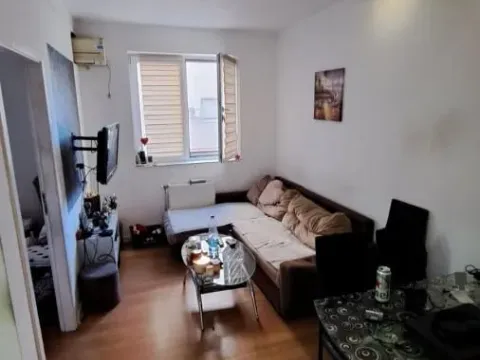 Prodaja, jednosoban stan, 28m², Nova Detelinara, Novi Sad Sve Podlokacije