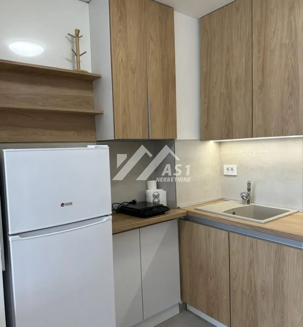 Izdavanje, jednosoban stan, 40m², Novo naselje, Novi Sad
