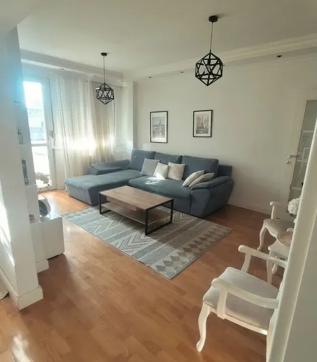 Prodaja, dvosoban stan, 77m², Zemun Kej, Zemun Sve Podlokacije
