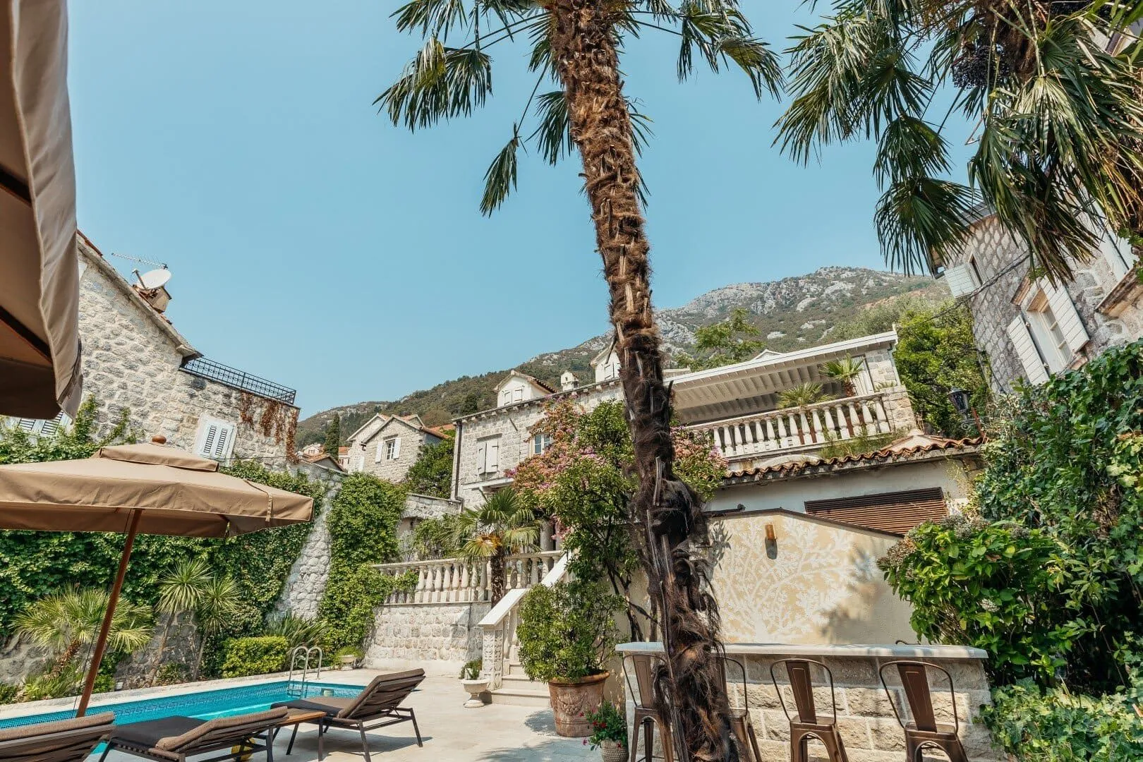 Prodaja, kuća, 382m², Perast, Kotor
