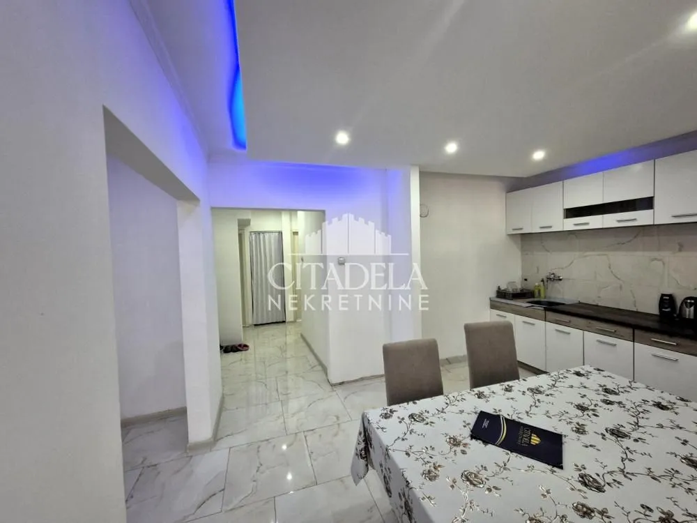 Sale, three bedroom apartment, 90m², Brace Jerković, Voždovac Sve Podlokacije