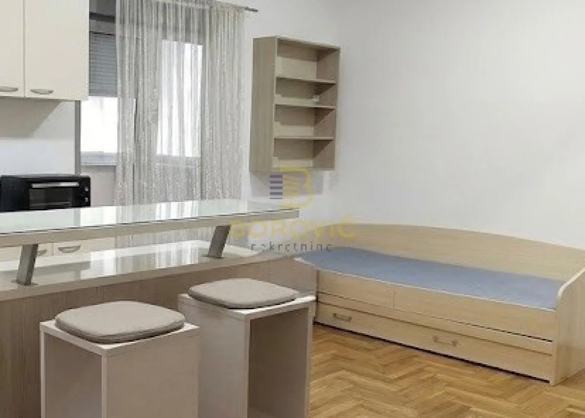 Sale, studio apartment, 22m², Đeram Pijaca, Beograd