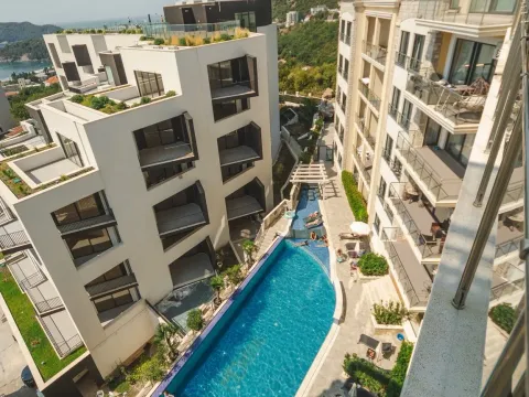 Rent, two bedroom apartment, 74m², Bečići, Budva - image 3