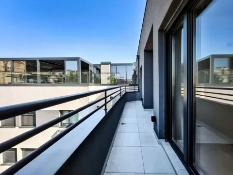 Prodaja, stan, 240m², Adamovićevo Naselje, Novi Sad Sve Podlokacije - image 15