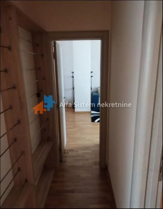 Izdavanje, četvorosoban stan, 105m², Lekino Brdo, Voždovac Sve Podlokacije