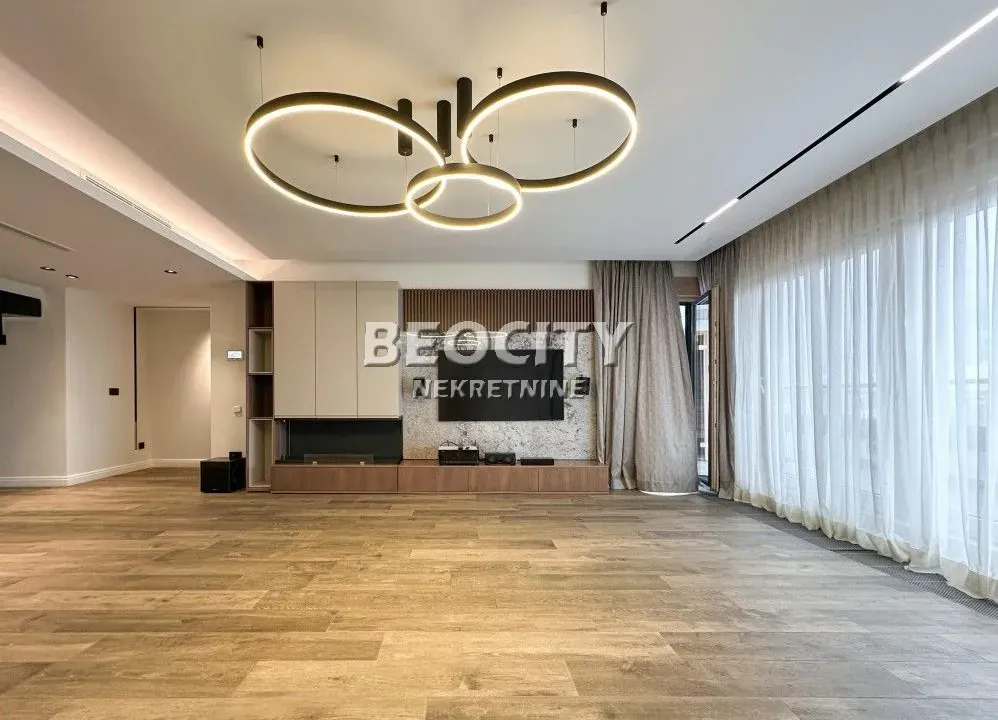 Izdavanje, stan, 208m², Čubura, Beograd