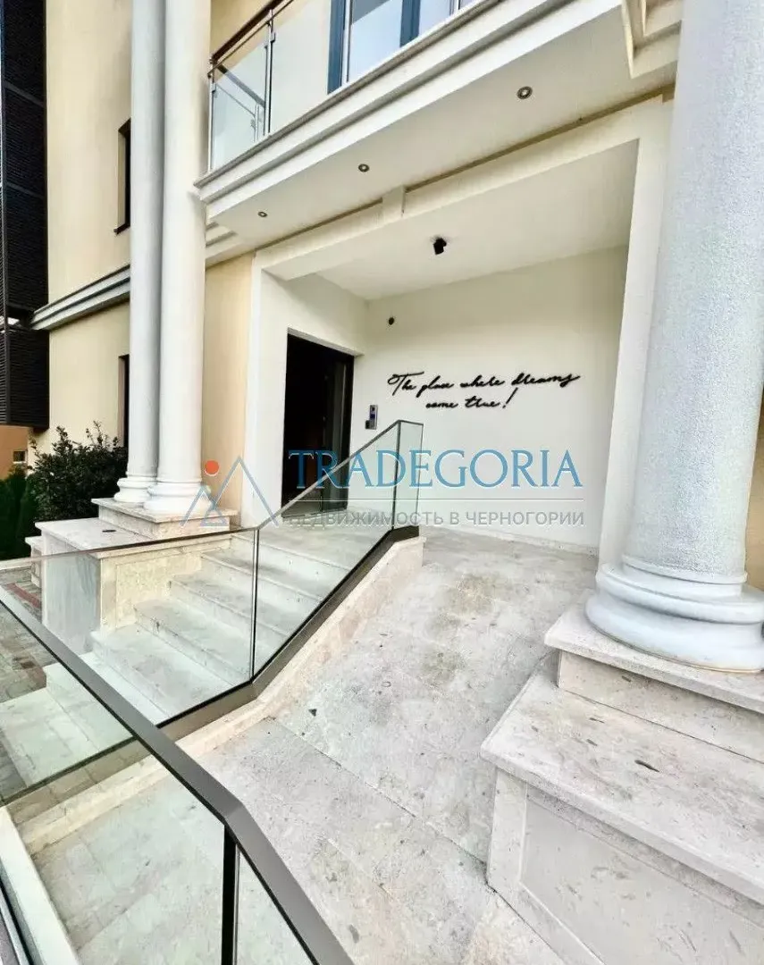 Prodaja, dvosoban stan, 81m², Bečići, Budva