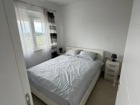 Rent, two bedroom apartment, 80m², Centar, Bar - image 1