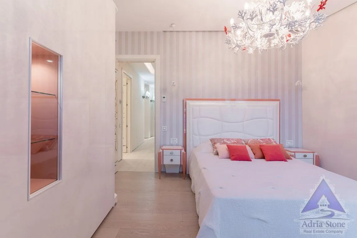Sale, house, 562m², Zavala, Budva