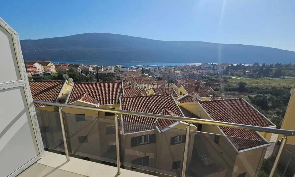 Prodaja, jednosoban stan, 47m², Đenovići, Herceg Novi