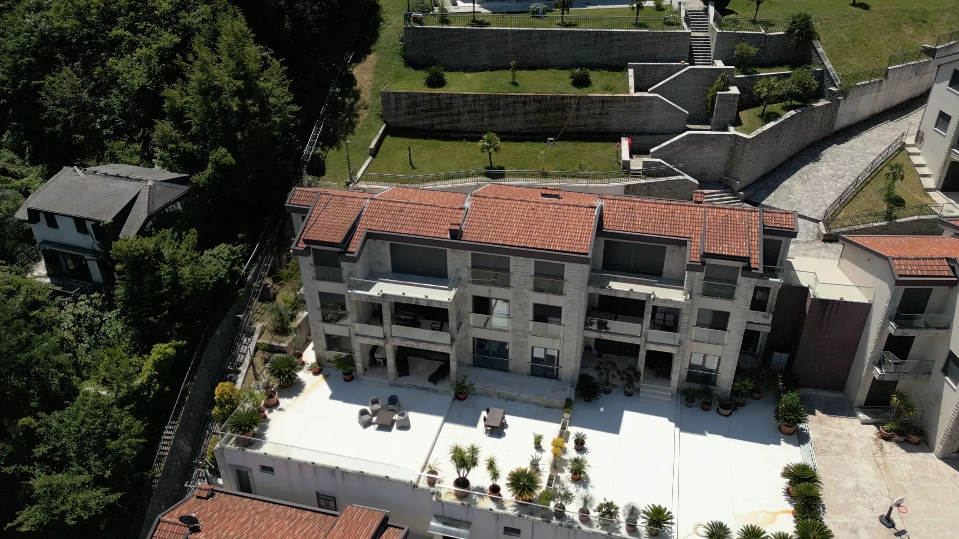 Sale, three bedroom apartment, 268m², Kostanjica, Kotor