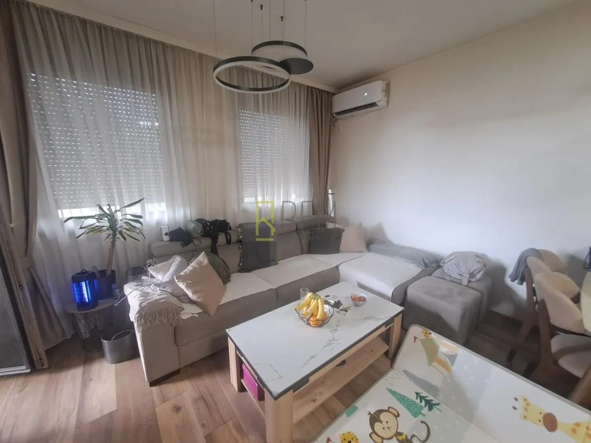 Prodaja, jednosoban stan, 45m², Stari Aerodrom, Podgorica