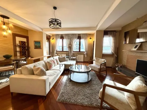 Izdavanje, dvosoban stan, 90m², Stari Aerodrom, Podgorica - image 1