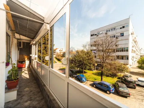 Rent, one bedroom apartment, 60m², Preko Morače, Podgorica - image 11