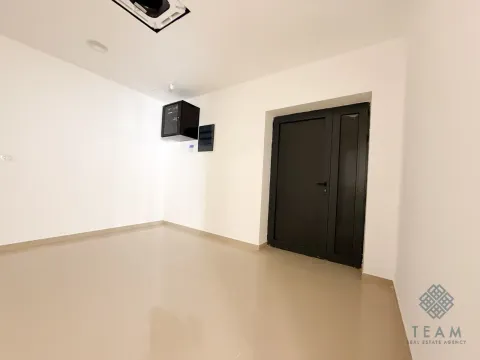 Izdavanje, poslovni prostor, 150m², Stari Aerodrom, Podgorica - image 4