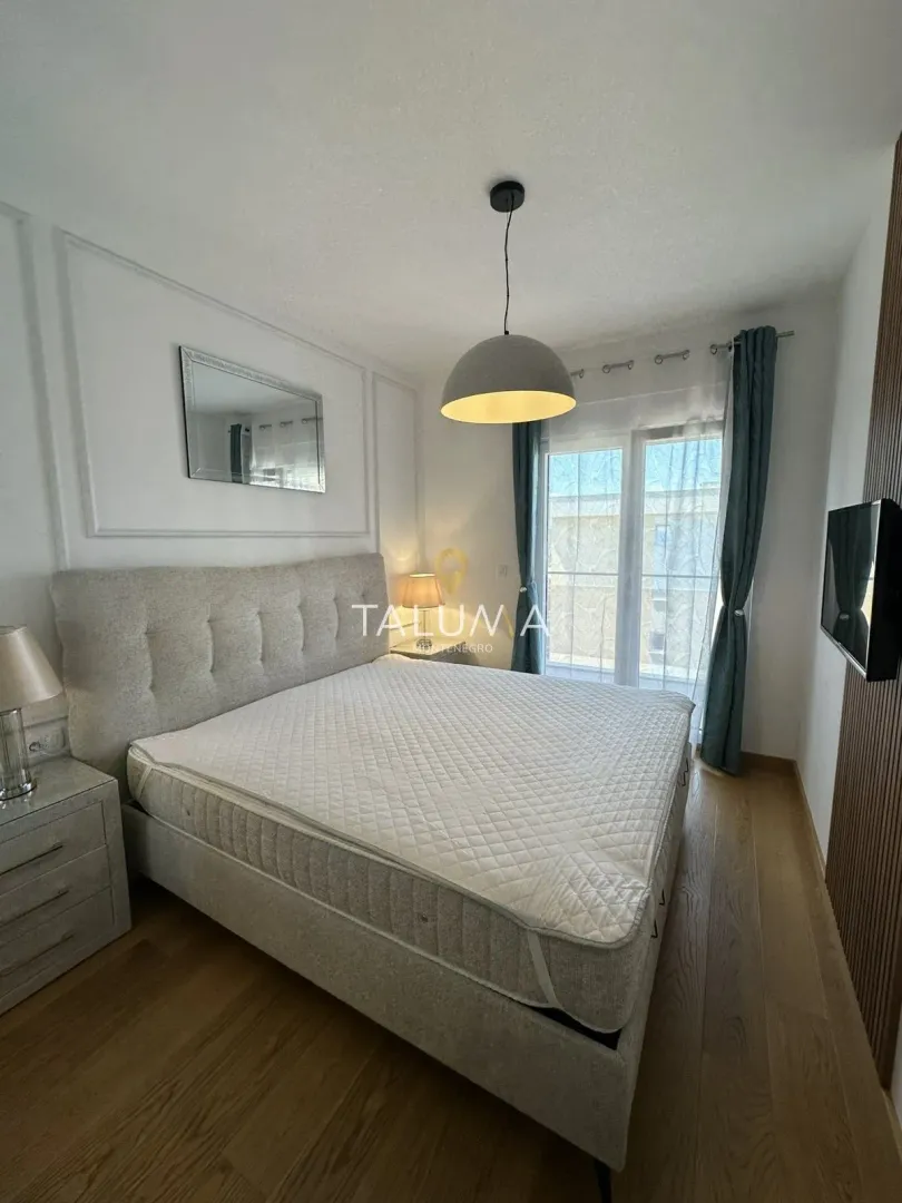 Rent, two bedroom apartment, 75m², City Kvart, Podgorica