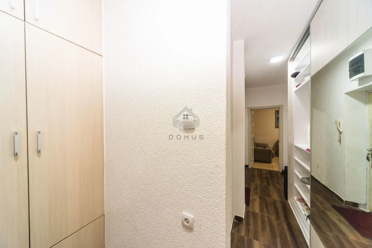 Prodaja, dvosoban stan, 72m², Autobuska stanica, Podgorica