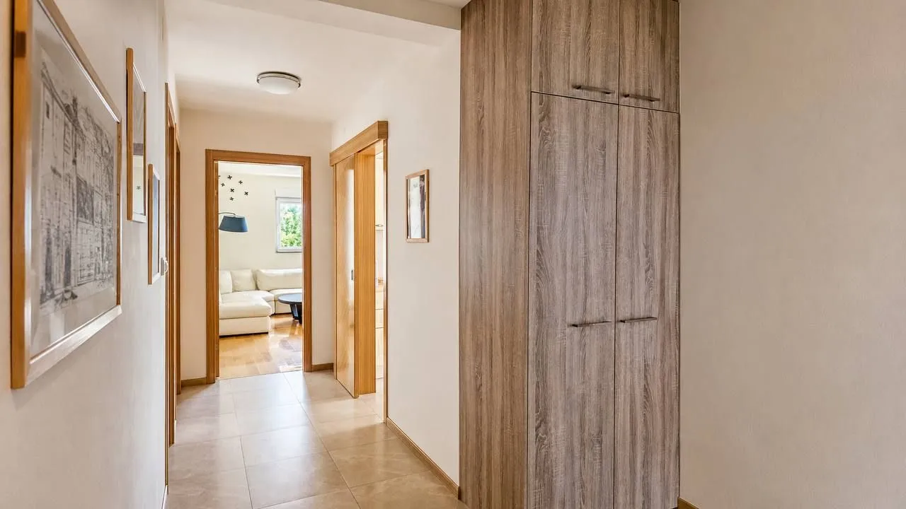 Sale, four bedroom apartment, 148m², Centar, Bar