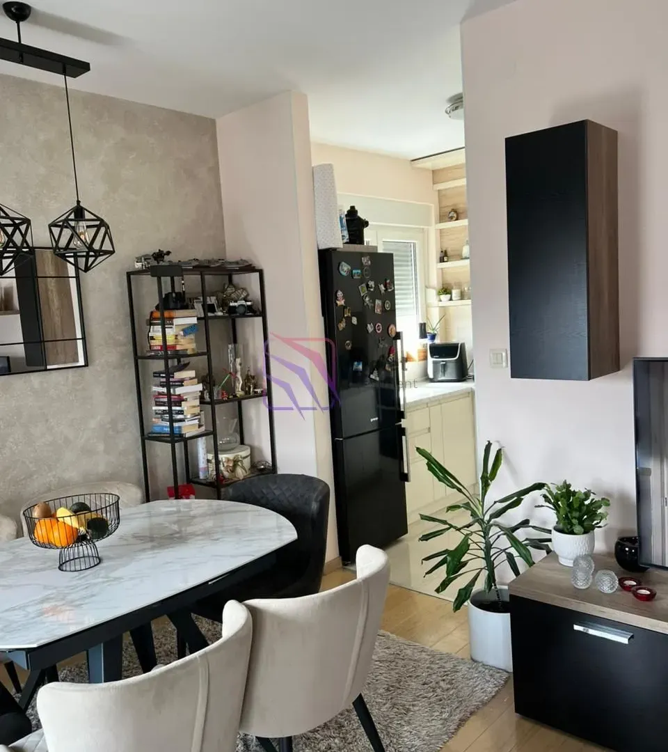 Prodaja, jednosoban stan, 53m², City Kvart, Podgorica