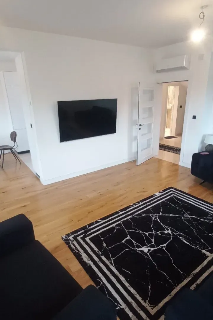 Izdavanje, kuća, 180m², Gornja Gorica, Podgorica