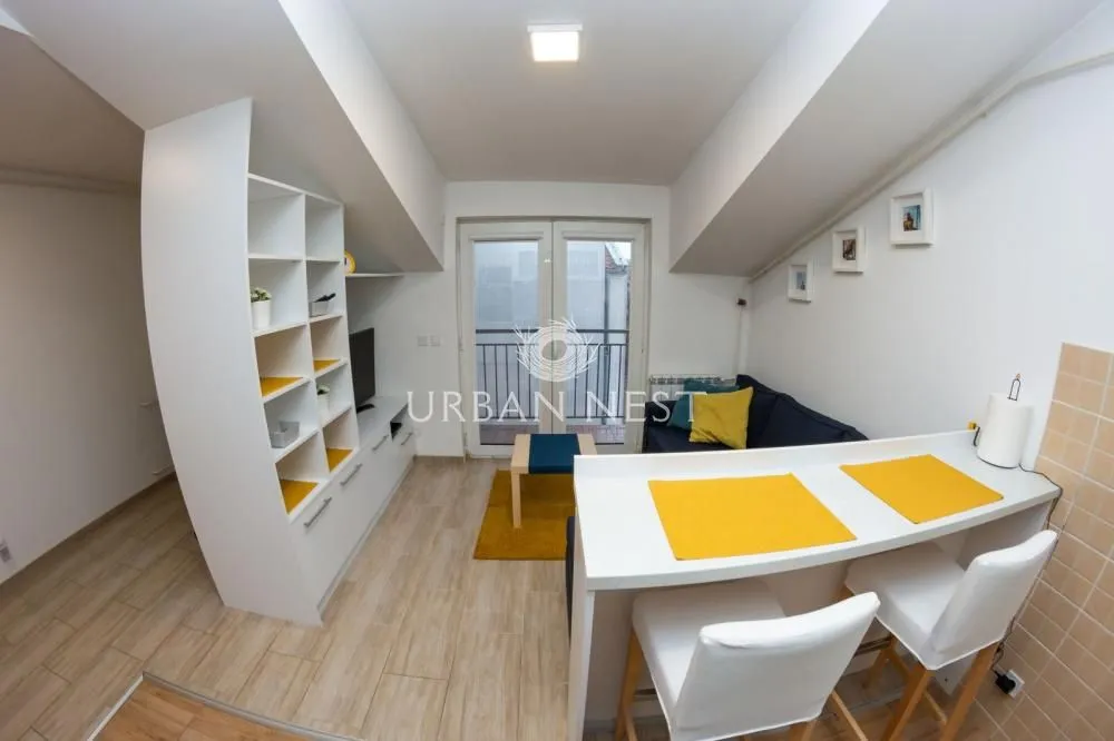 Izdavanje, jednosoban stan, 54m², Đeram Pijaca, Beograd