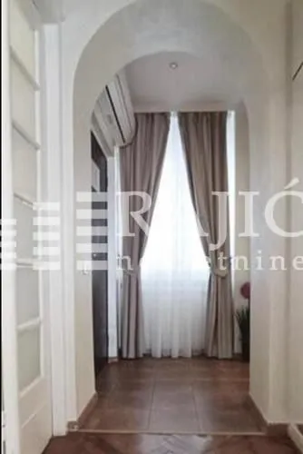 Rent, two bedroom apartment, 71m², Stari Grad, Beograd