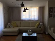 Izdavanje, kuća, 320m², Gornja Gorica, Podgorica - image 20