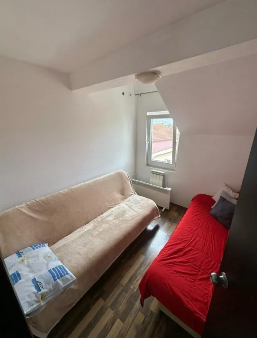 Izdavanje, trosoban stan, 141m², Donja Gorica, Podgorica